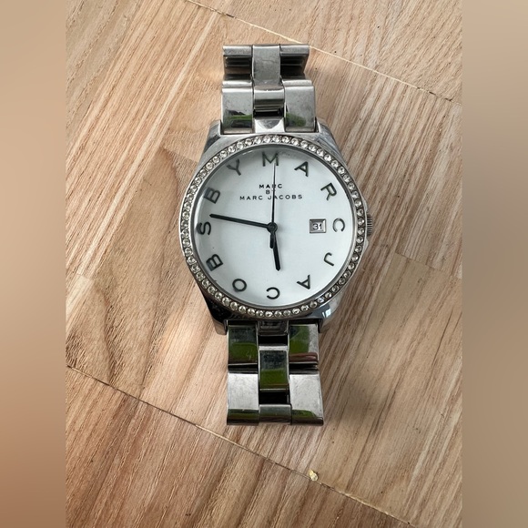 Marc By Marc Jacobs ladies Henry MBM3044 Stainless Steel watch NEW BATTERY
